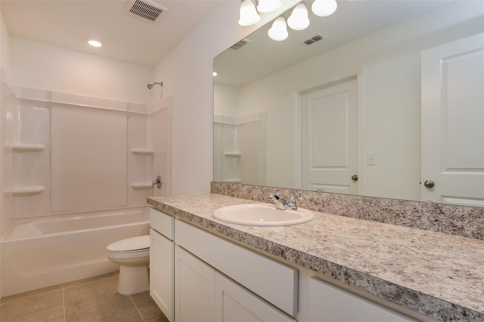 2084 HEMINGWAY CIR, GROVELAND, FL, 34736