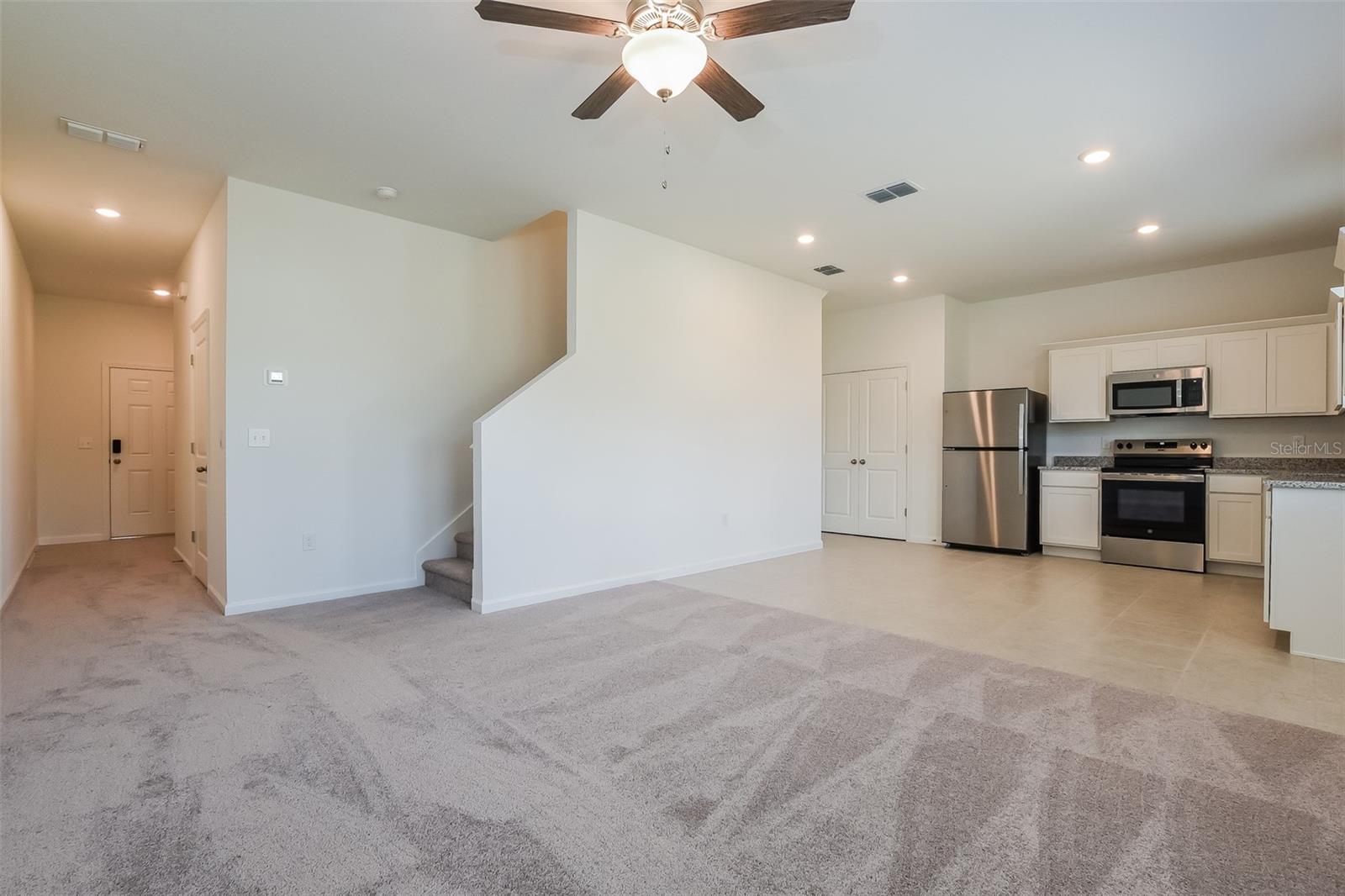 2042 HEMINGWAY CIR, GROVELAND, FL, 34736