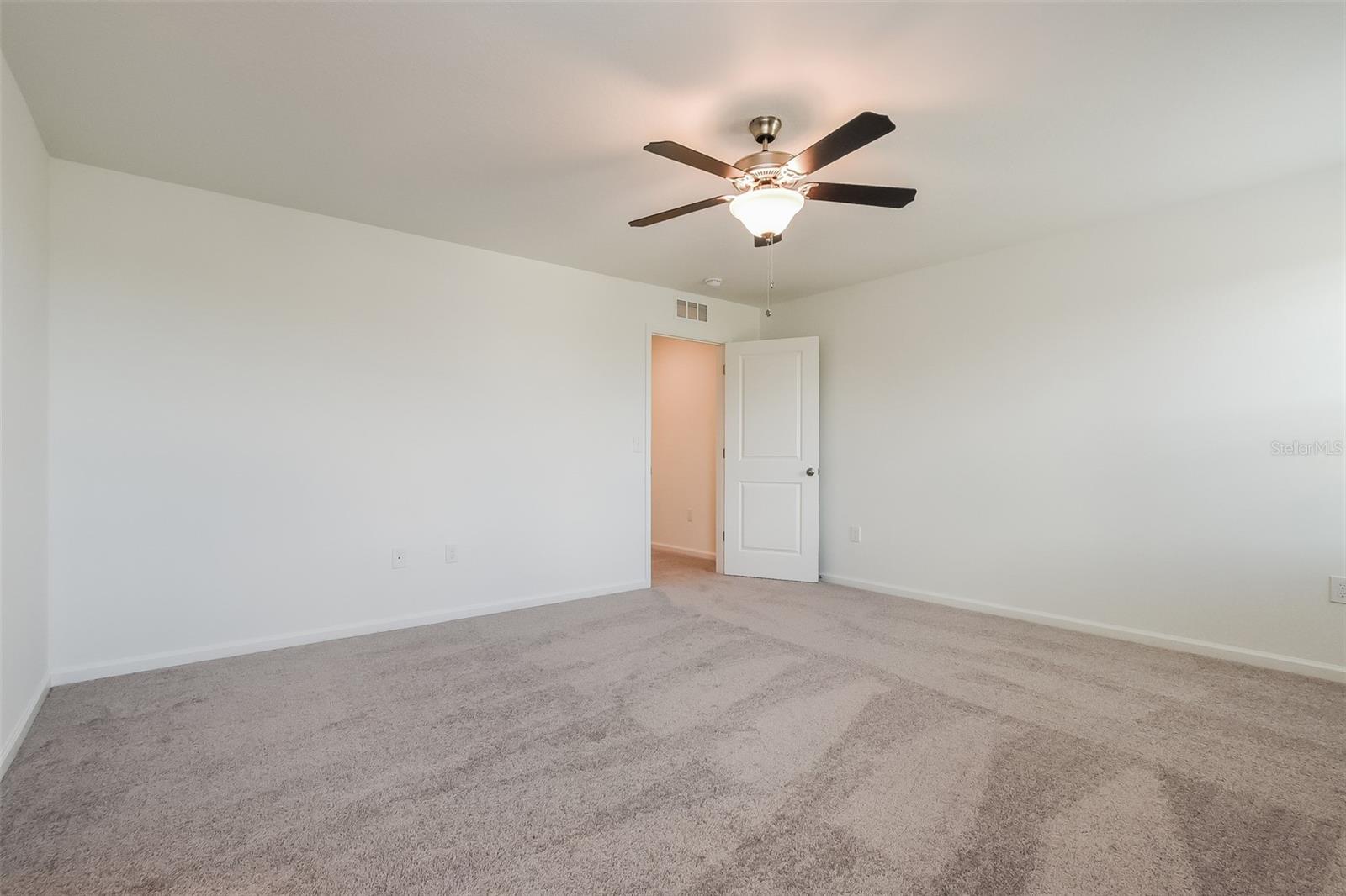 2042 HEMINGWAY CIR, GROVELAND, FL, 34736