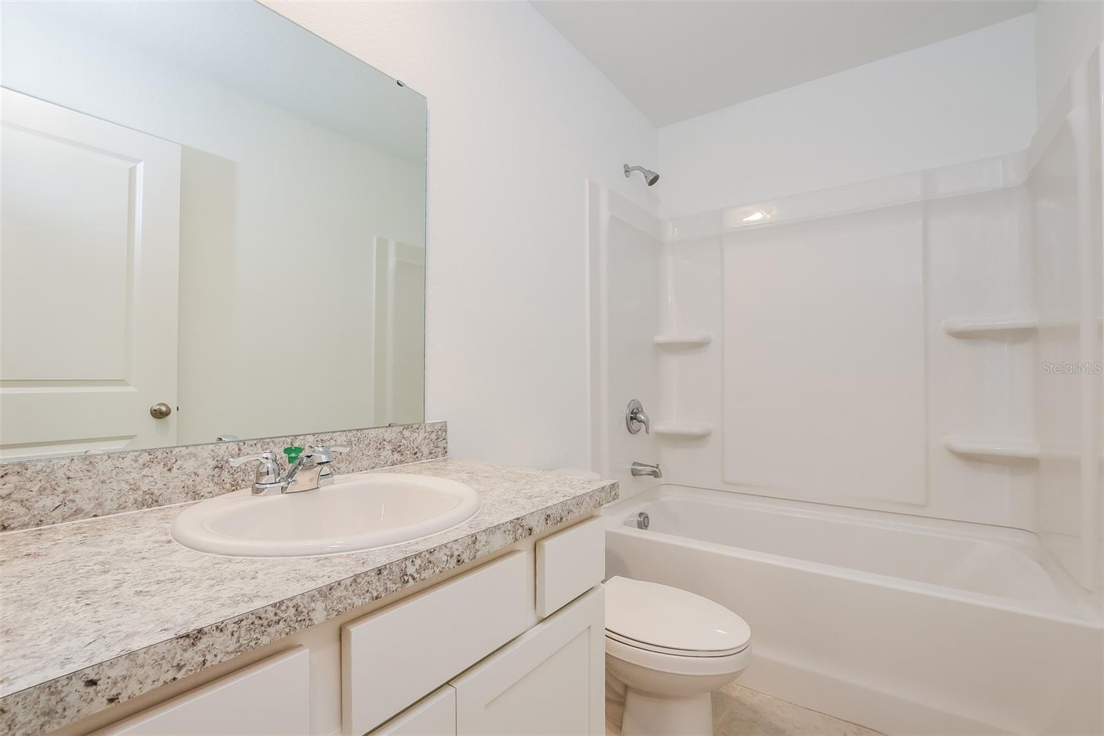 2042 HEMINGWAY CIR, GROVELAND, FL, 34736