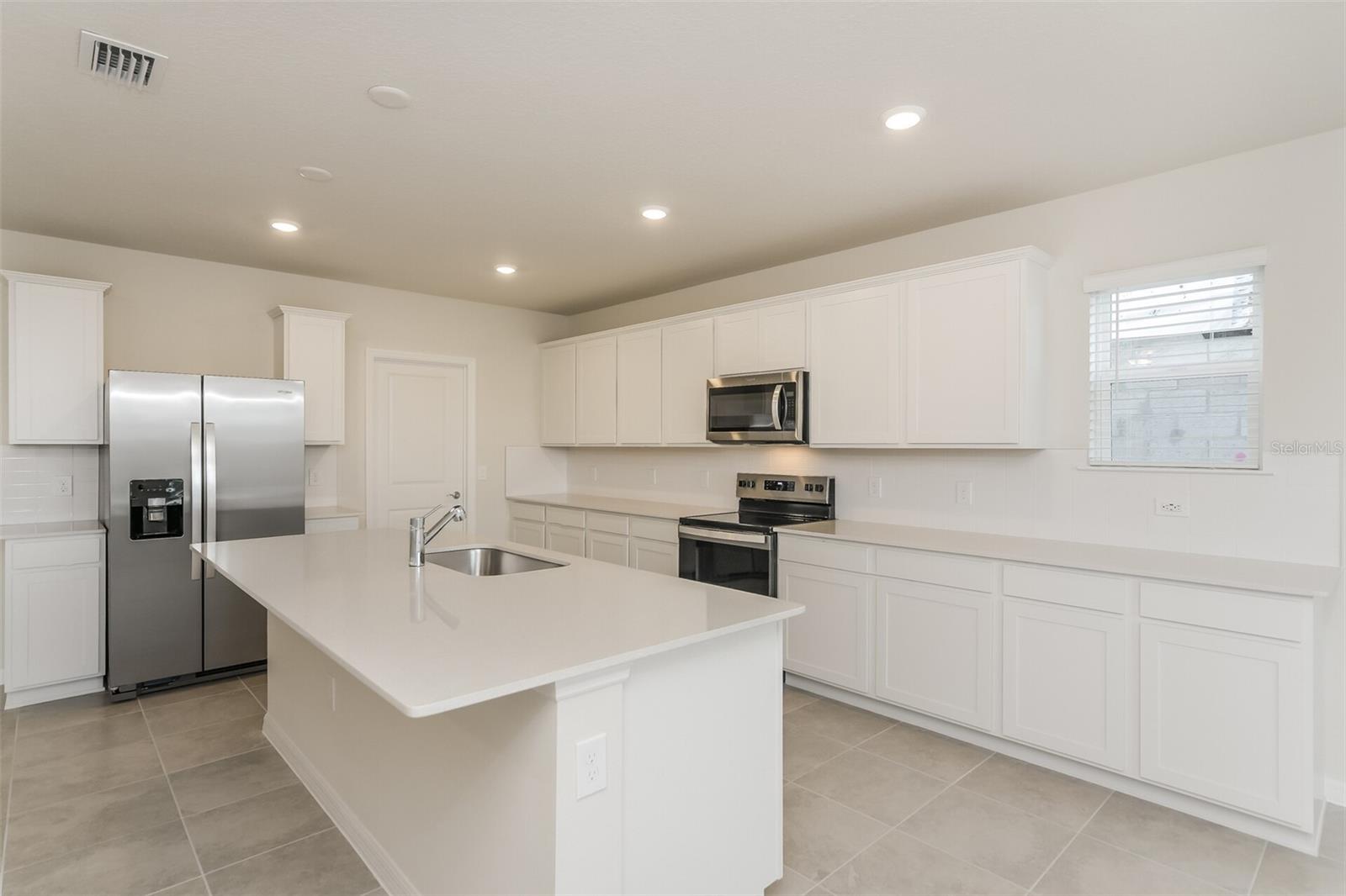 3739 HADDON AVE, DAVENPORT, FL, 33837