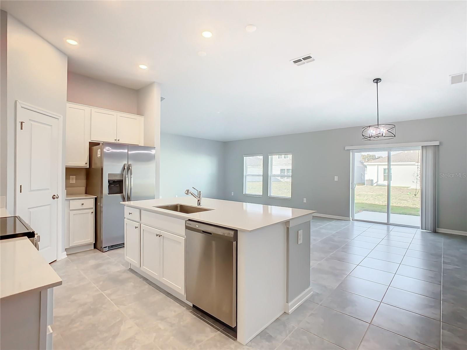 1033 HOLDEN WAY, EAGLE LAKE, FL, 33839