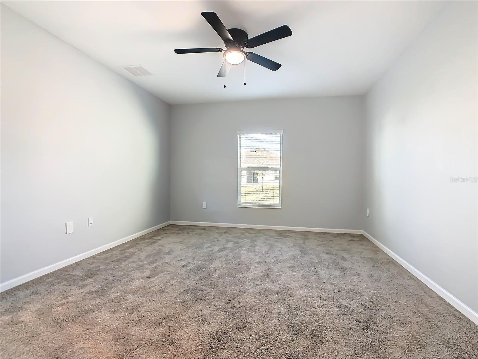 1033 HOLDEN WAY, EAGLE LAKE, FL, 33839