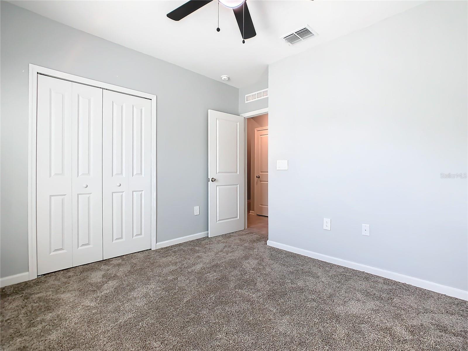 1033 HOLDEN WAY, EAGLE LAKE, FL, 33839