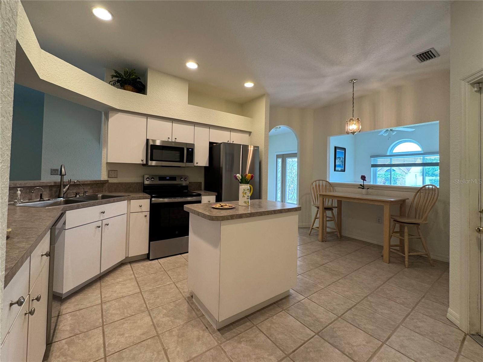 7406 MINT JULEP DR, RIVERVIEW, FL, 33578