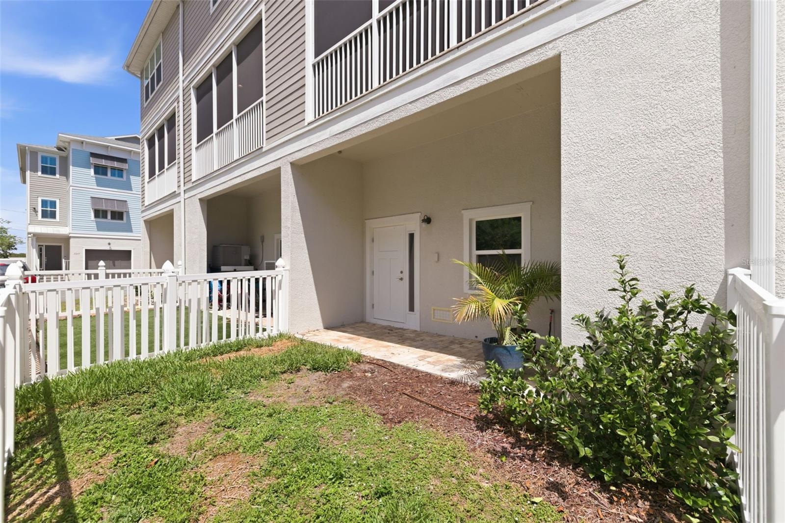 1225 SAVONA DR NE, ST PETERSBURG, FL, 33702