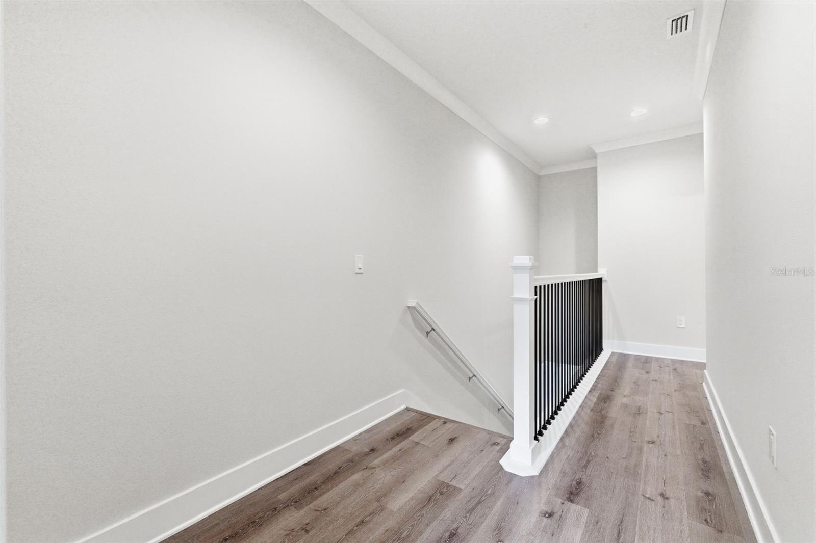 1225 SAVONA DR NE, ST PETERSBURG, FL, 33702