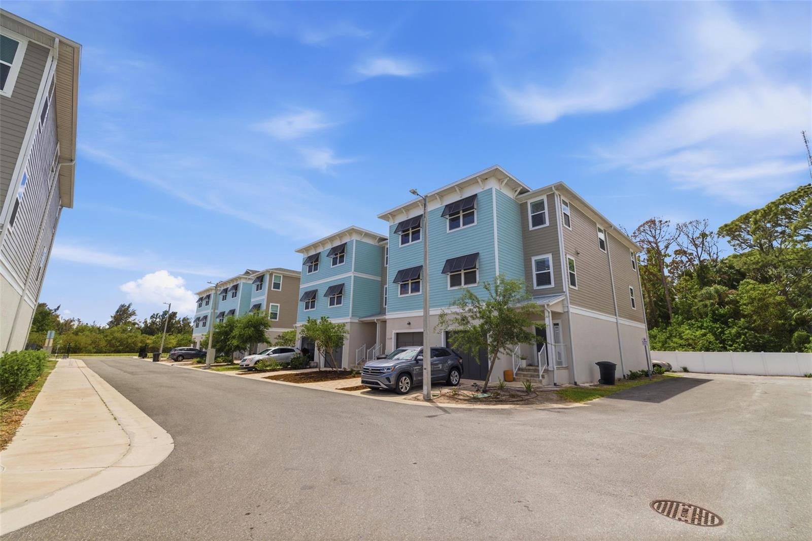 1225 SAVONA DR NE, ST PETERSBURG, FL, 33702