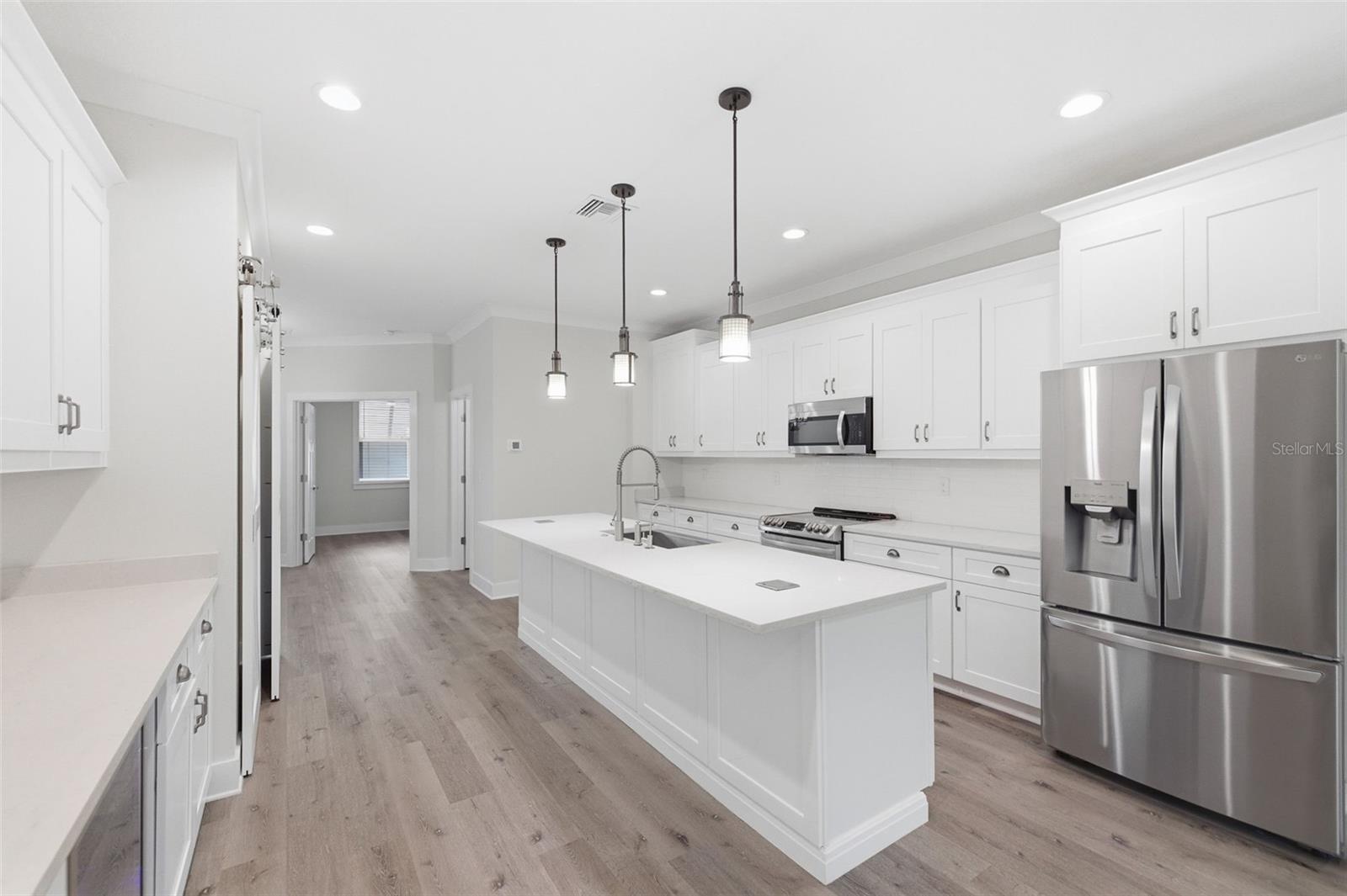 1225 SAVONA DR NE, ST PETERSBURG, FL, 33702