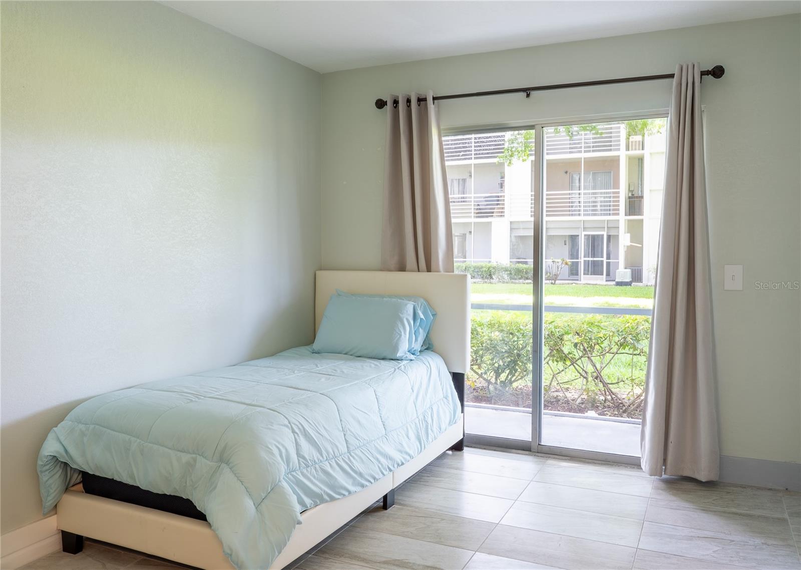 592 FANSHAW O #592, BOCA RATON, FL, 33434