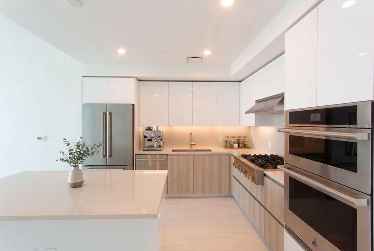 400 CENTRAL AVE #1609, ST PETERSBURG, FL, 33701