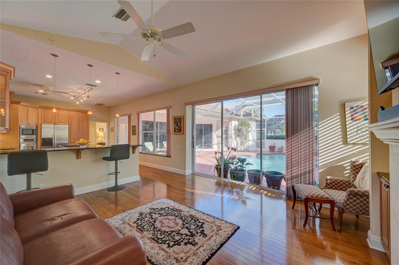 7825 WILTON CRESCENT CIR, UNIVERSITY PARK, FL, 34201