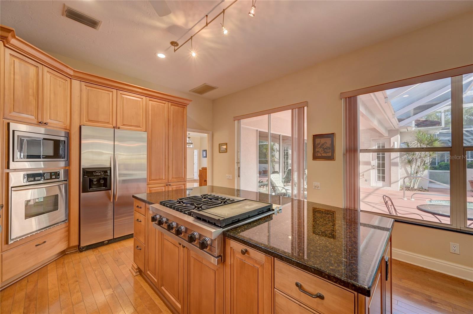 7825 WILTON CRESCENT CIR, UNIVERSITY PARK, FL, 34201