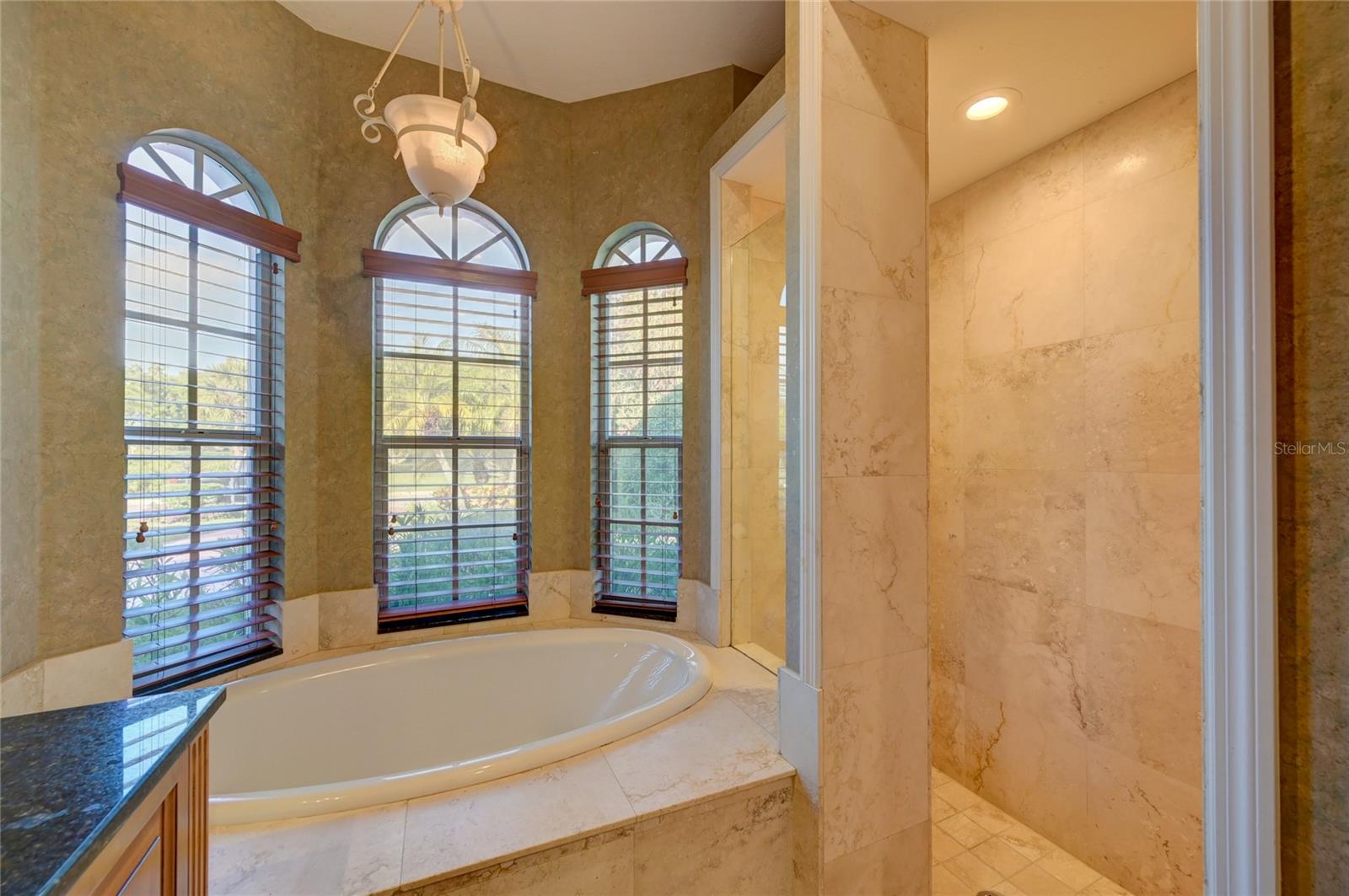 7825 WILTON CRESCENT CIR, UNIVERSITY PARK, FL, 34201