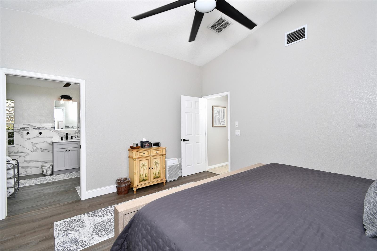 3945 CAPE COLE BLVD, PUNTA GORDA, FL, 33955