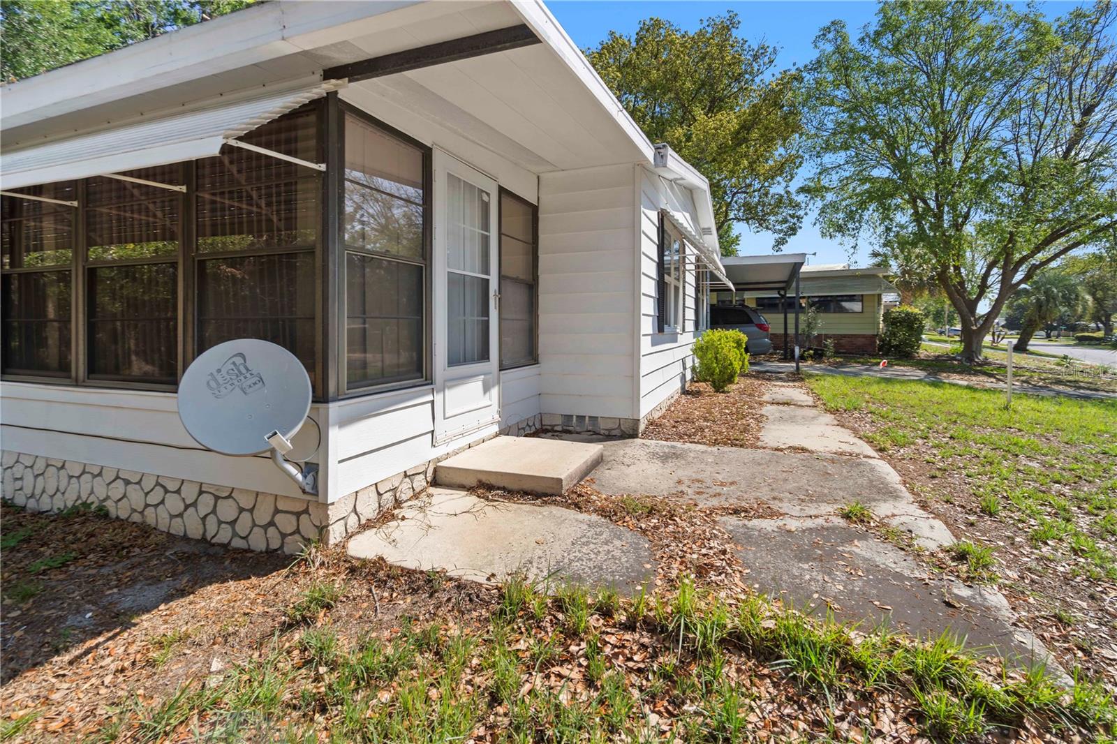1763 W SCHWARTZ BLVD, LADY LAKE, FL, 32159