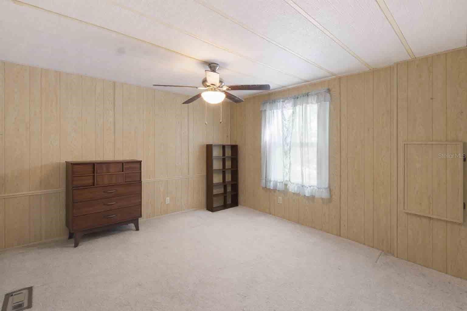 1763 W SCHWARTZ BLVD, LADY LAKE, FL, 32159