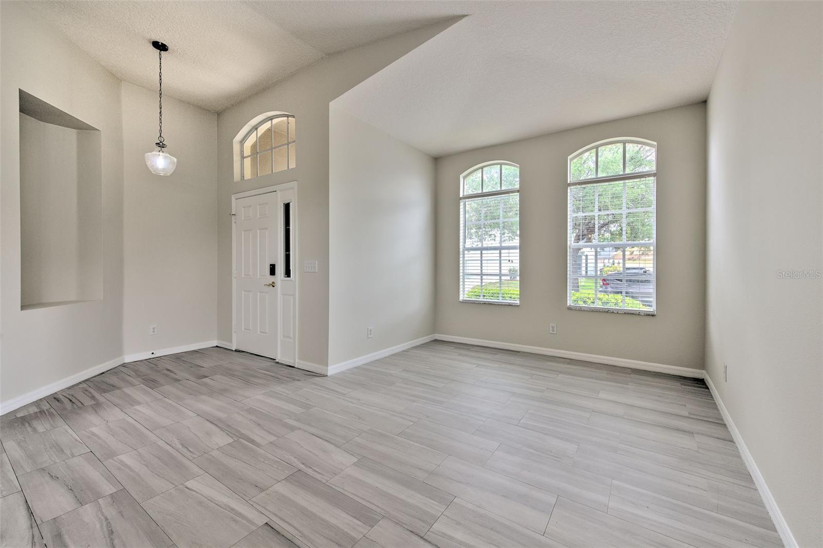 13760 OGAKOR DR, RIVERVIEW, FL, 33579