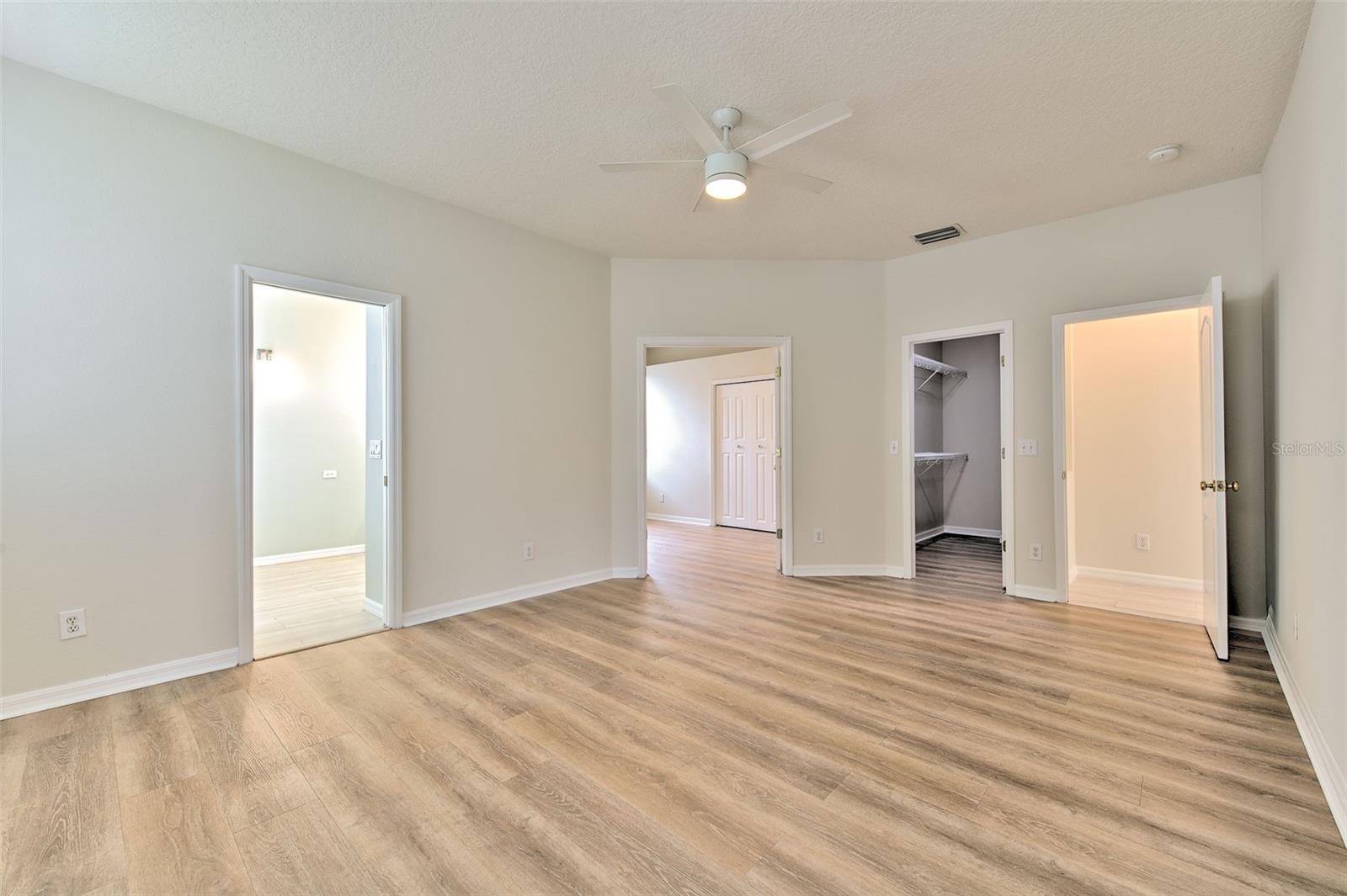 13760 OGAKOR DR, RIVERVIEW, FL, 33579