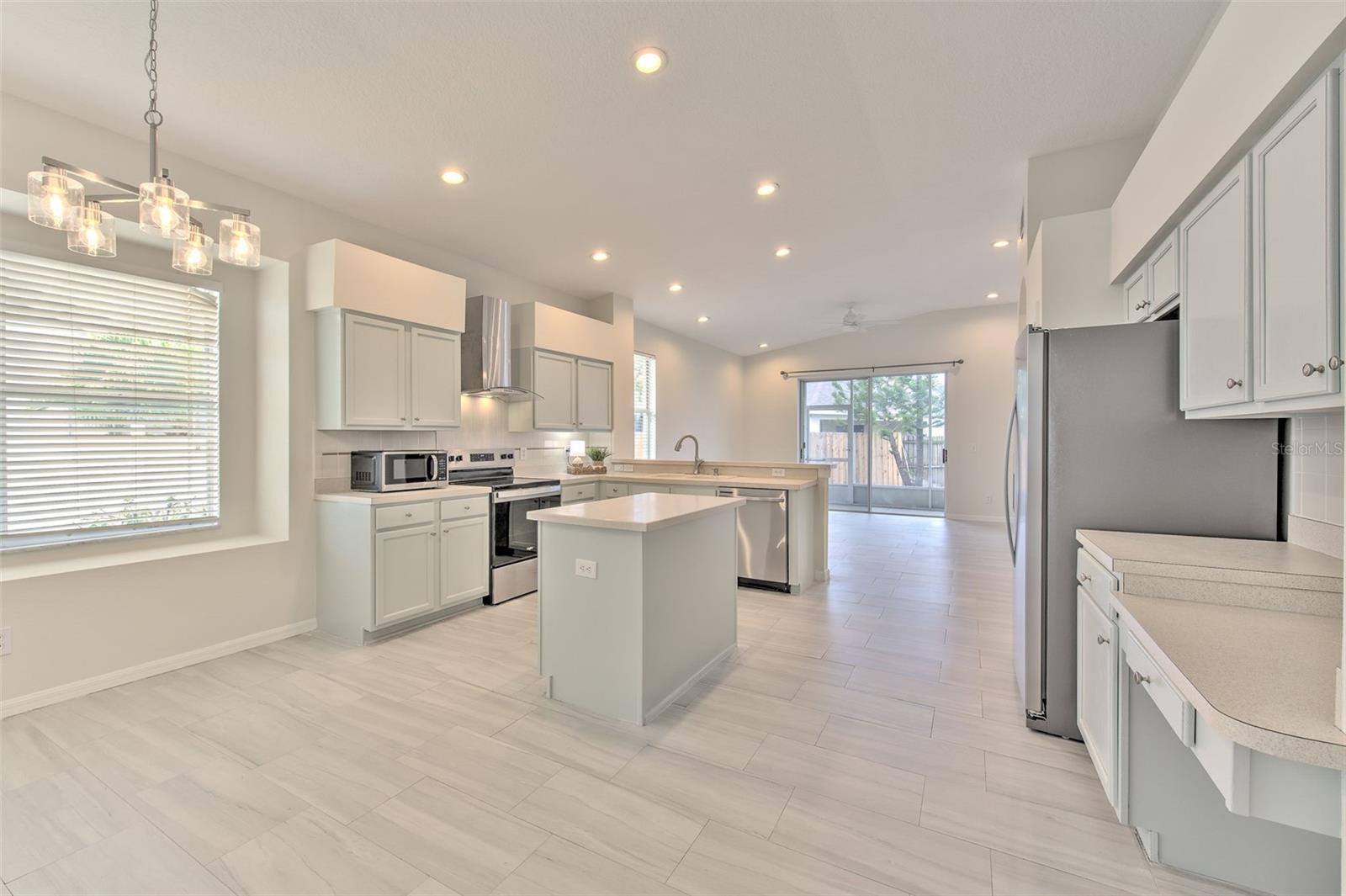 13760 OGAKOR DR, RIVERVIEW, FL, 33579