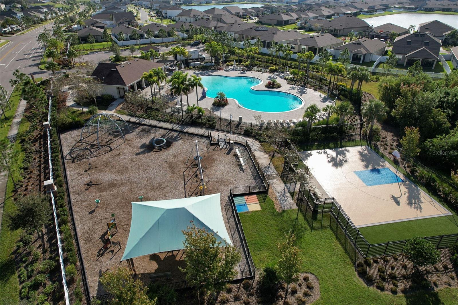 13760 OGAKOR DR, RIVERVIEW, FL, 33579
