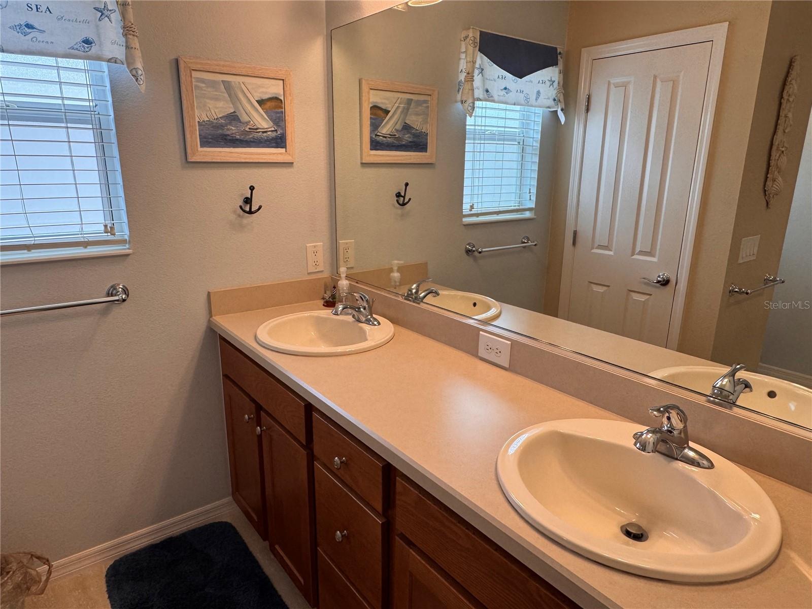 1106 HOLLYHOCK WAY, THE VILLAGES, FL, 32163