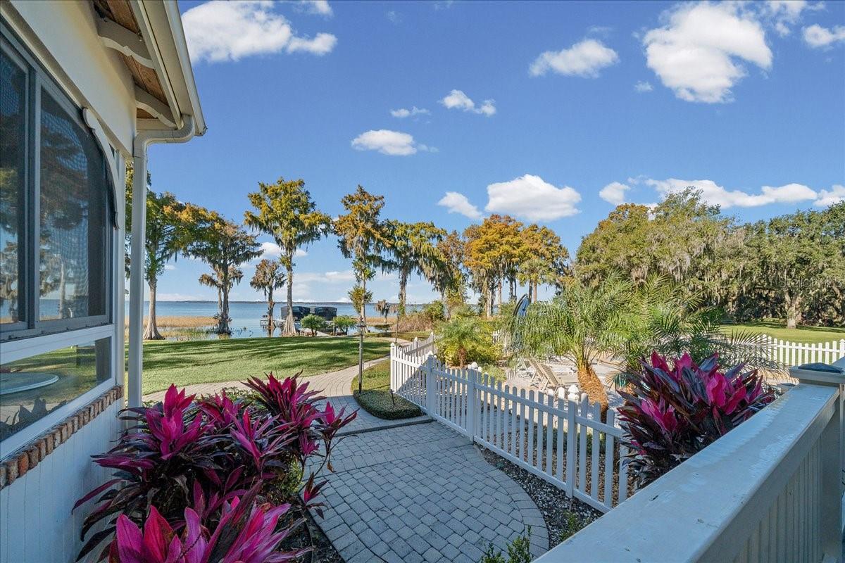 1200 PENINSULA DR, TAVARES, FL, 32778