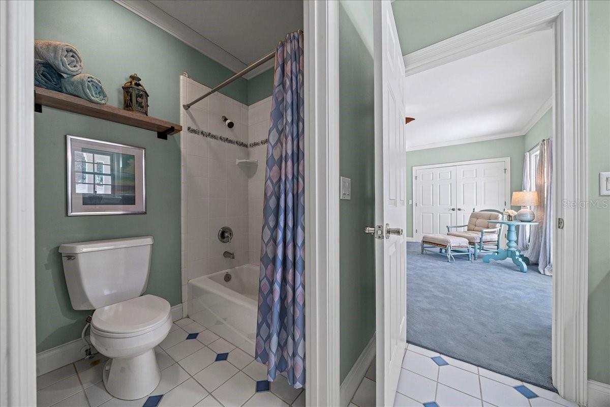 1200 PENINSULA DR, TAVARES, FL, 32778