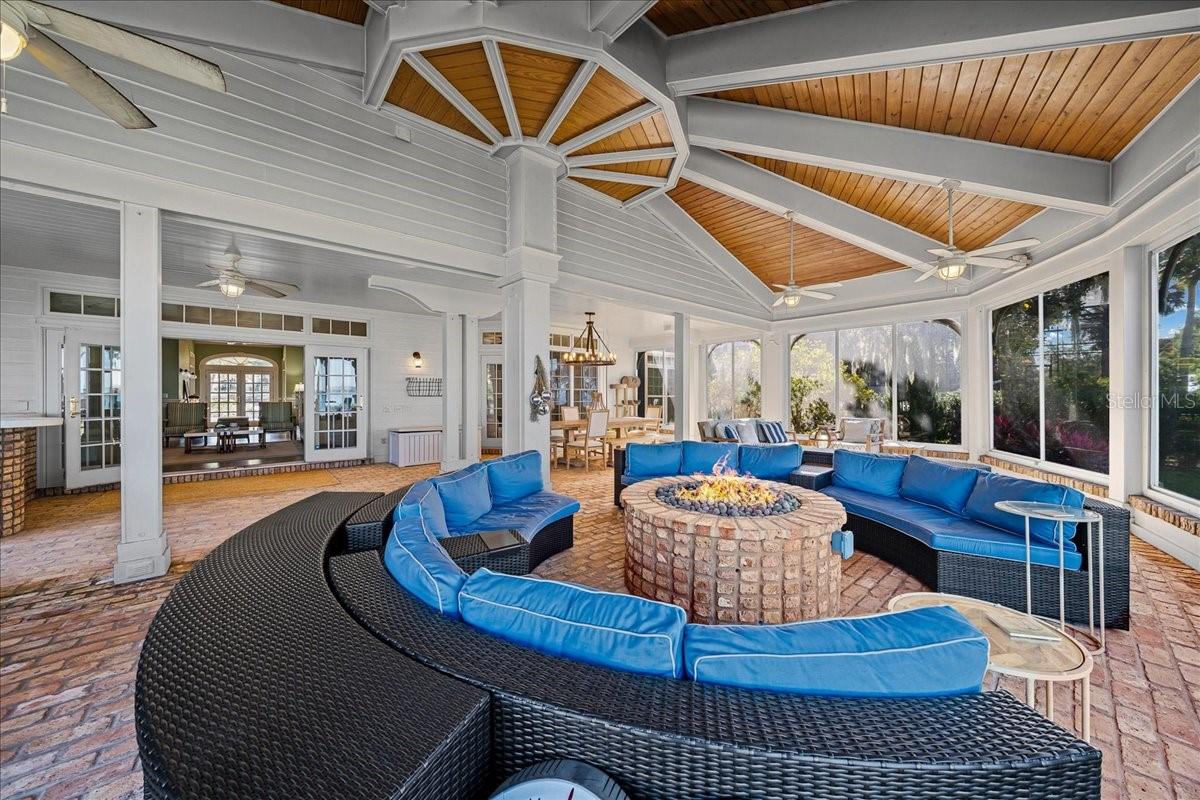 1200 PENINSULA DR, TAVARES, FL, 32778