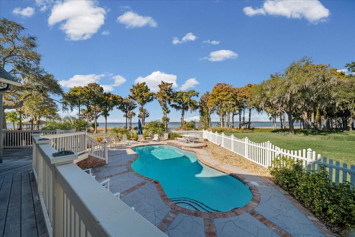 1200 PENINSULA DR, TAVARES, FL, 32778