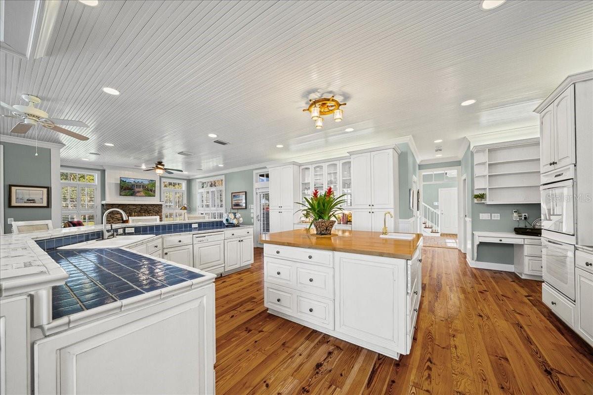 1200 PENINSULA DR, TAVARES, FL, 32778
