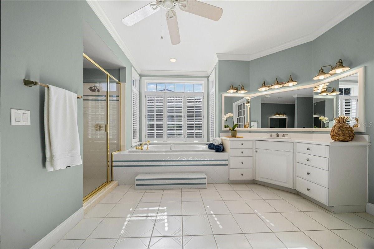 1200 PENINSULA DR, TAVARES, FL, 32778