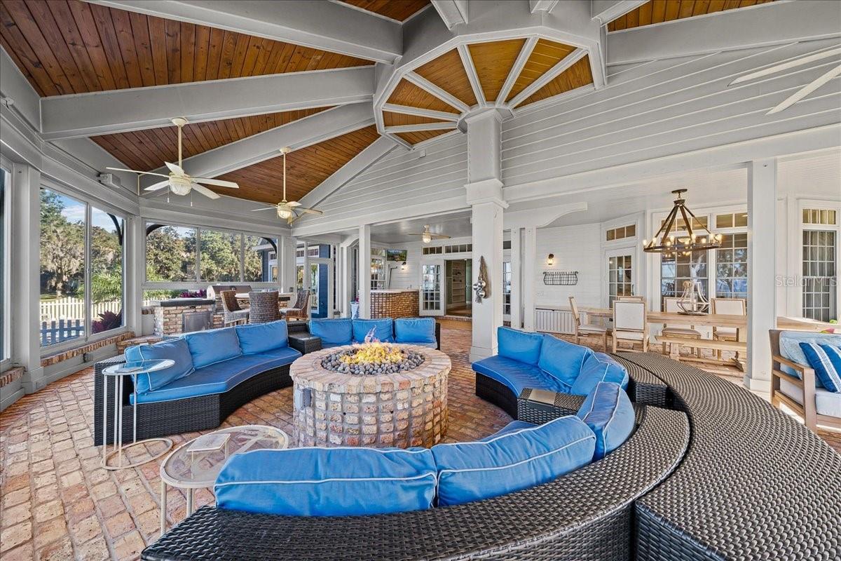 1200 PENINSULA DR, TAVARES, FL, 32778