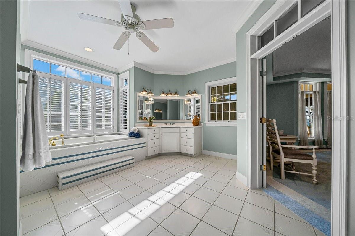 1200 PENINSULA DR, TAVARES, FL, 32778