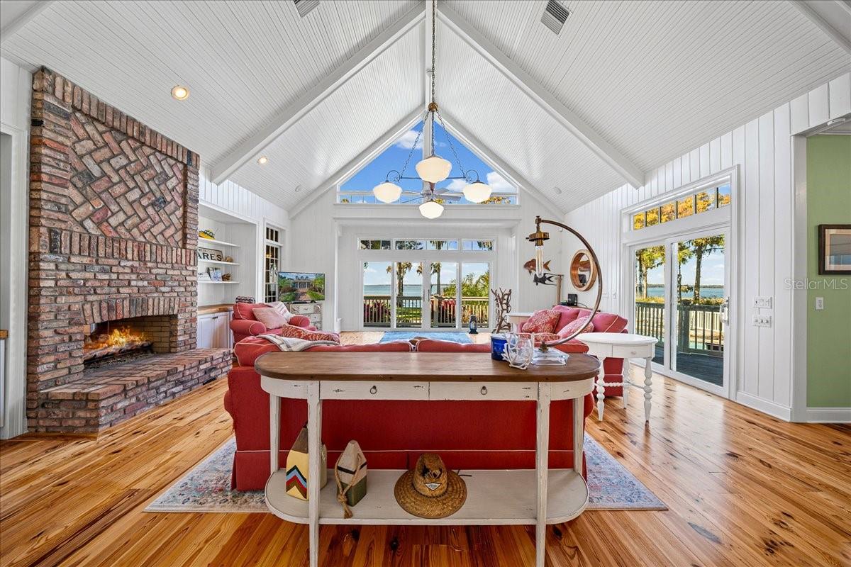 1200 PENINSULA DR, TAVARES, FL, 32778