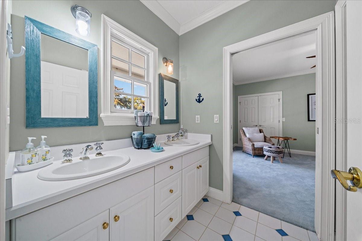 1200 PENINSULA DR, TAVARES, FL, 32778
