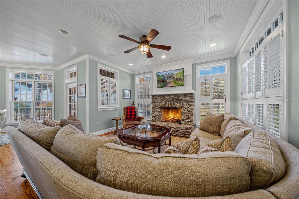 1200 PENINSULA DR, TAVARES, FL, 32778