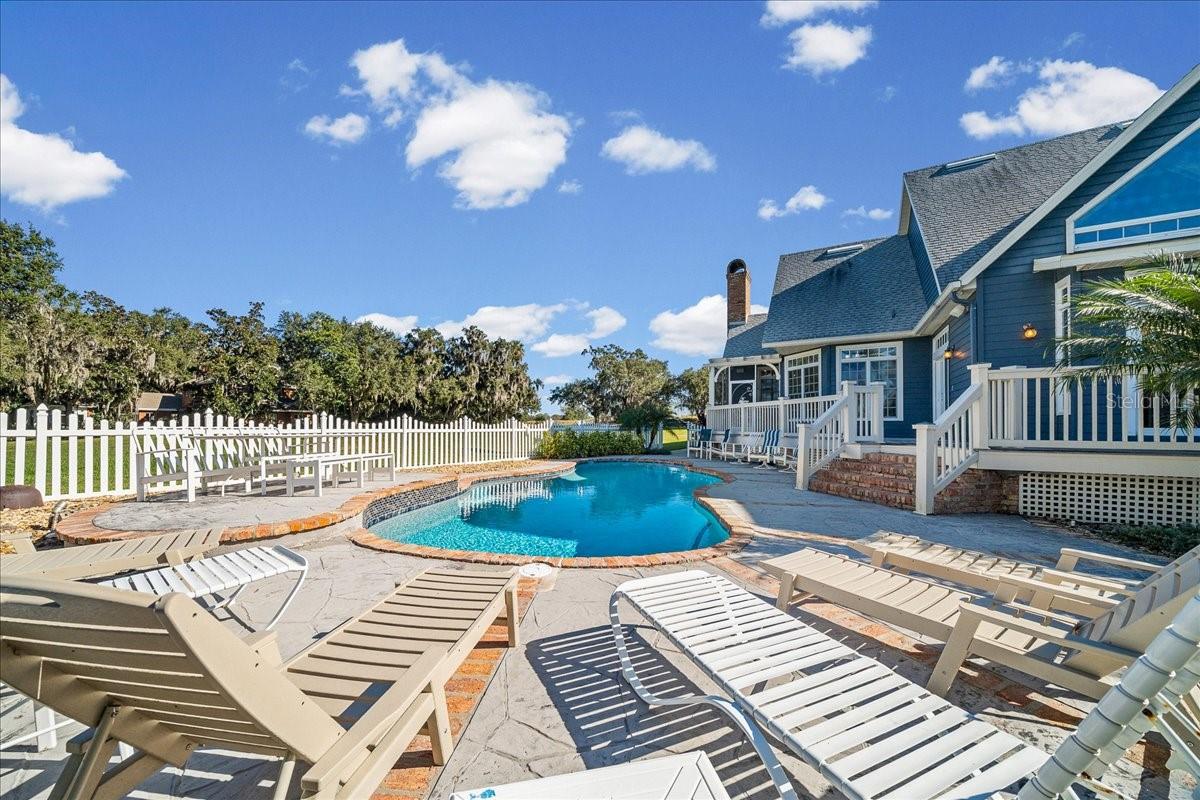 1200 PENINSULA DR, TAVARES, FL, 32778