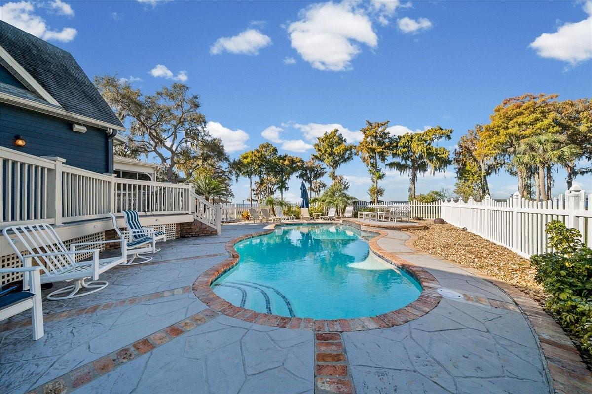 1200 PENINSULA DR, TAVARES, FL, 32778