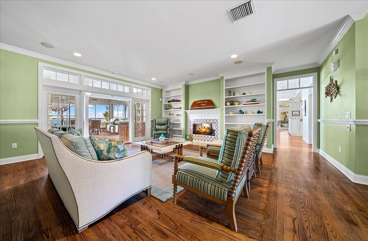 1200 PENINSULA DR, TAVARES, FL, 32778