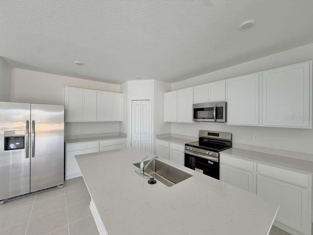 3354 ALEXANDER DR, LAKE WALES, FL, 33853