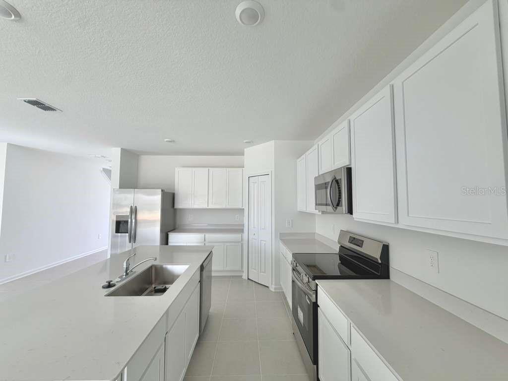 3354 ALEXANDER DR, LAKE WALES, FL, 33853