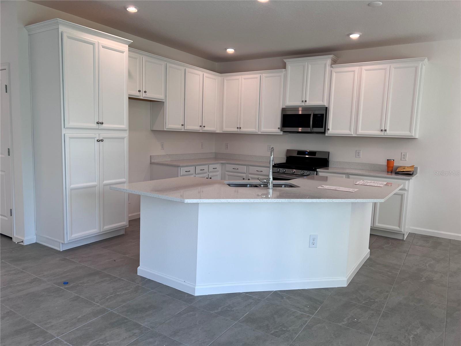 5218 WISHING ARCH DR, APOLLO BEACH, FL, 33572