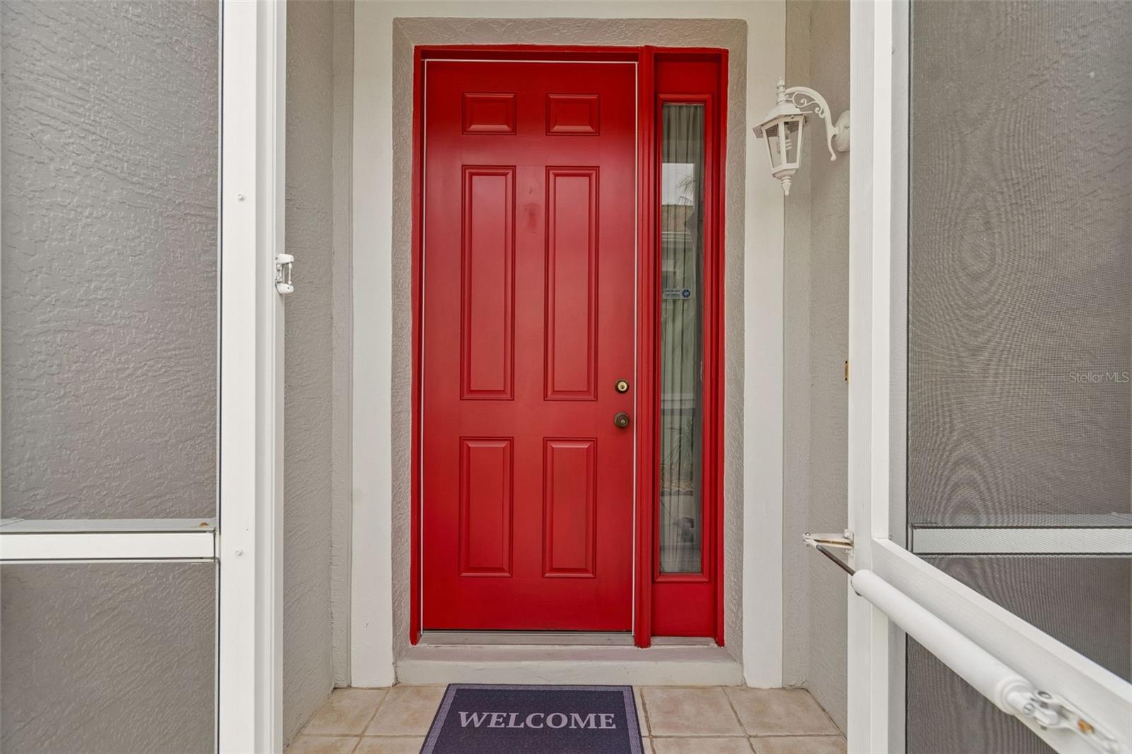 Screened Exterior Entry