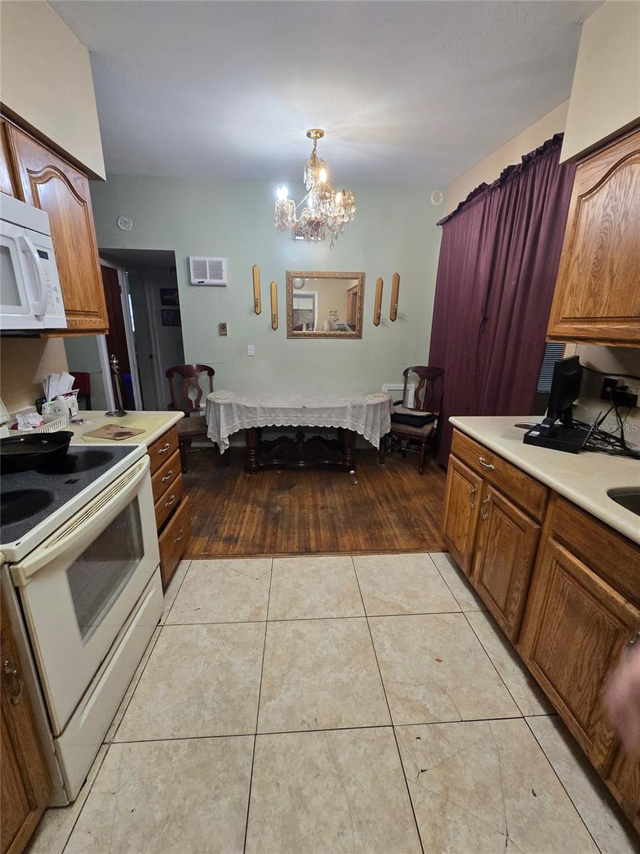 6121 W AMELIA ST, ORLANDO, FL, 32835