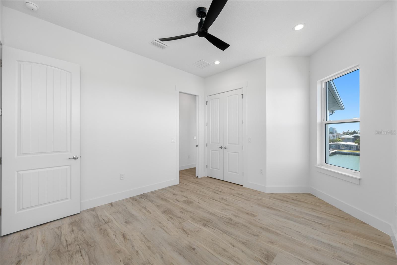11460 7TH ST E, TREASURE ISLAND, FL, 33706