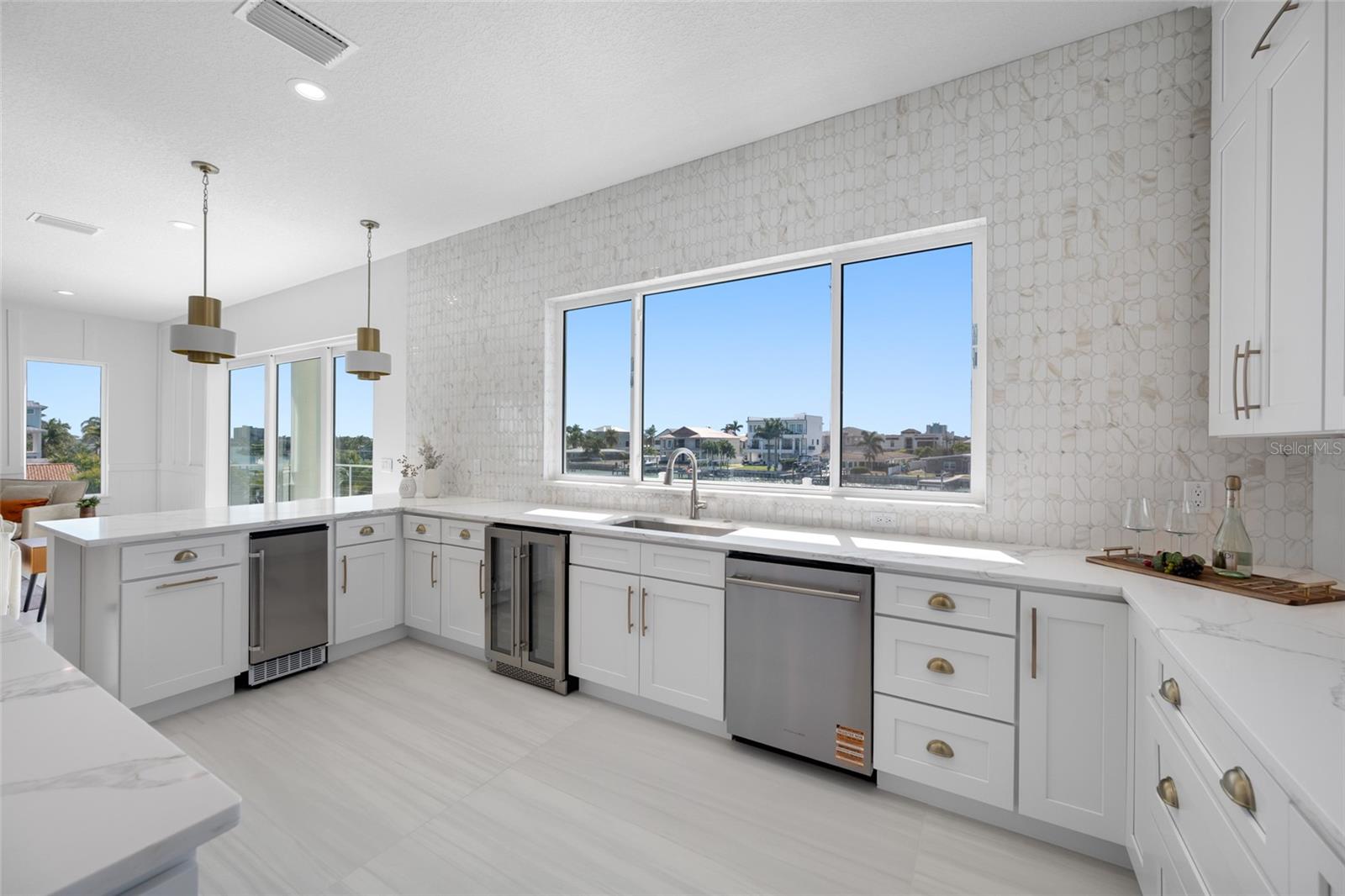11460 7TH ST E, TREASURE ISLAND, FL, 33706