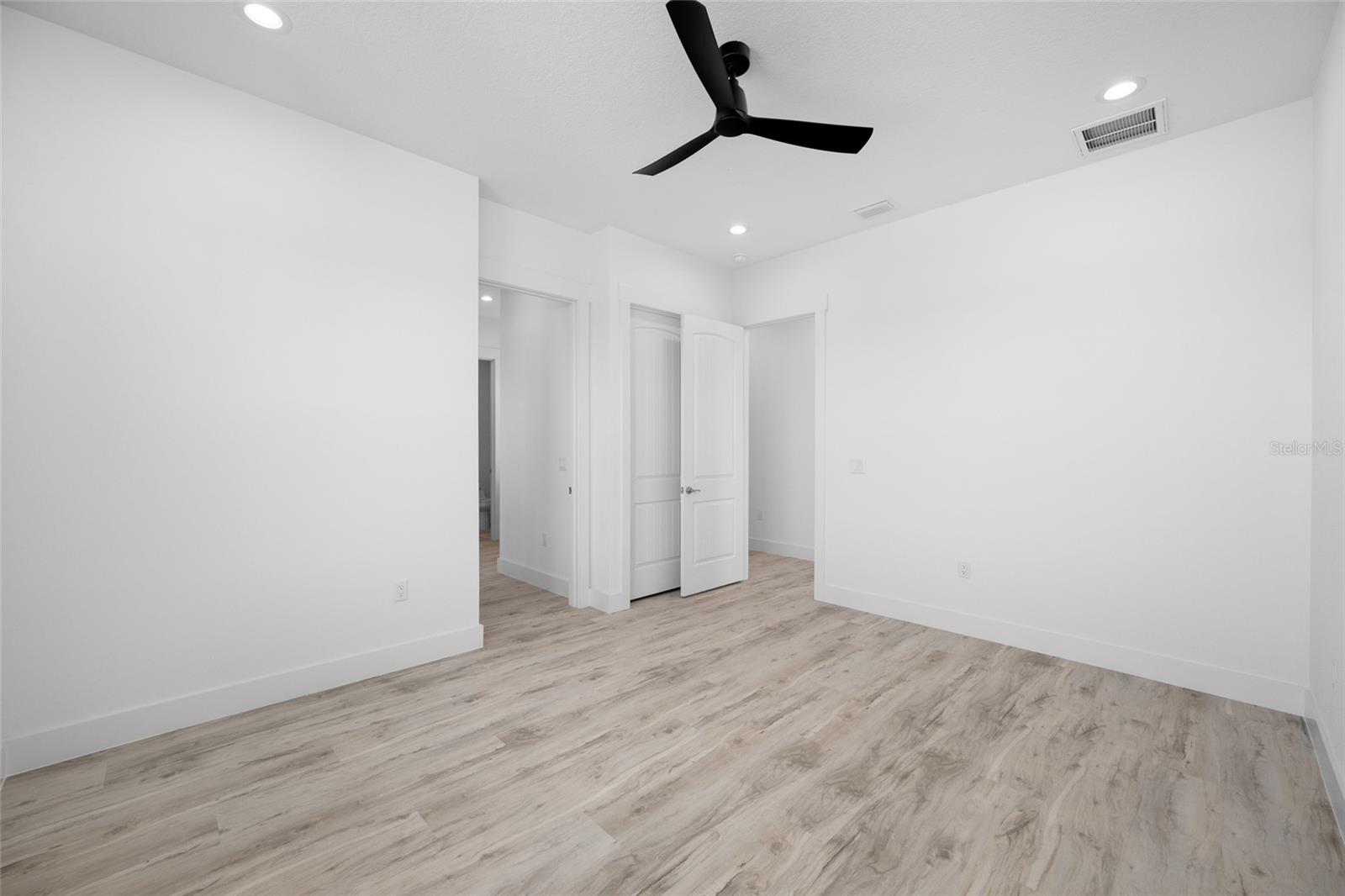11460 7TH ST E, TREASURE ISLAND, FL, 33706