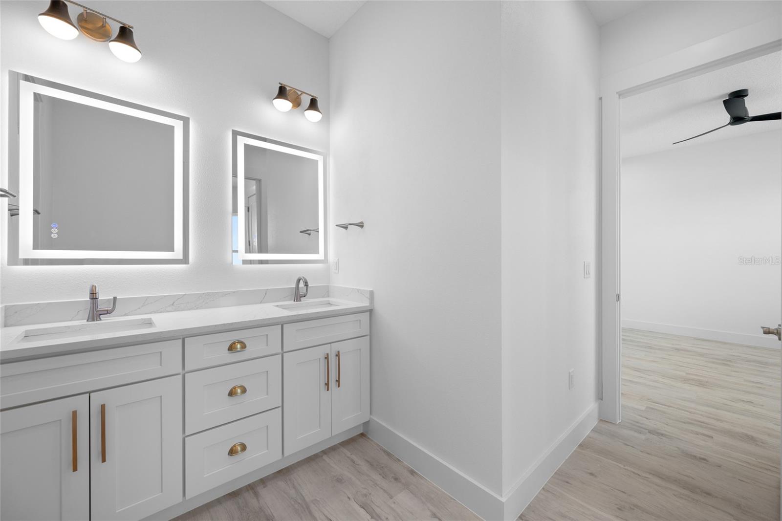 11460 7TH ST E, TREASURE ISLAND, FL, 33706