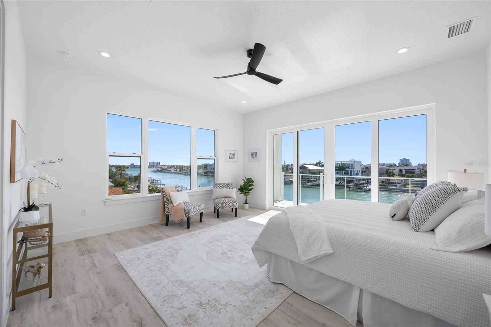 11460 7TH ST E, TREASURE ISLAND, FL, 33706